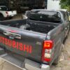 Cubre Caja Rugged Liner Polietileno Negro Mitsubishi L200 Doble Cabina Caja Recta 2015+