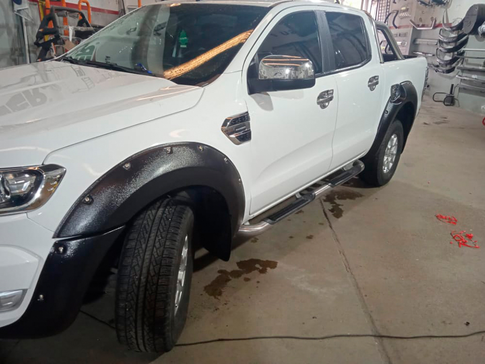 Fenders Spaco Plástico Ford Ranger T6 Negro - Image 4