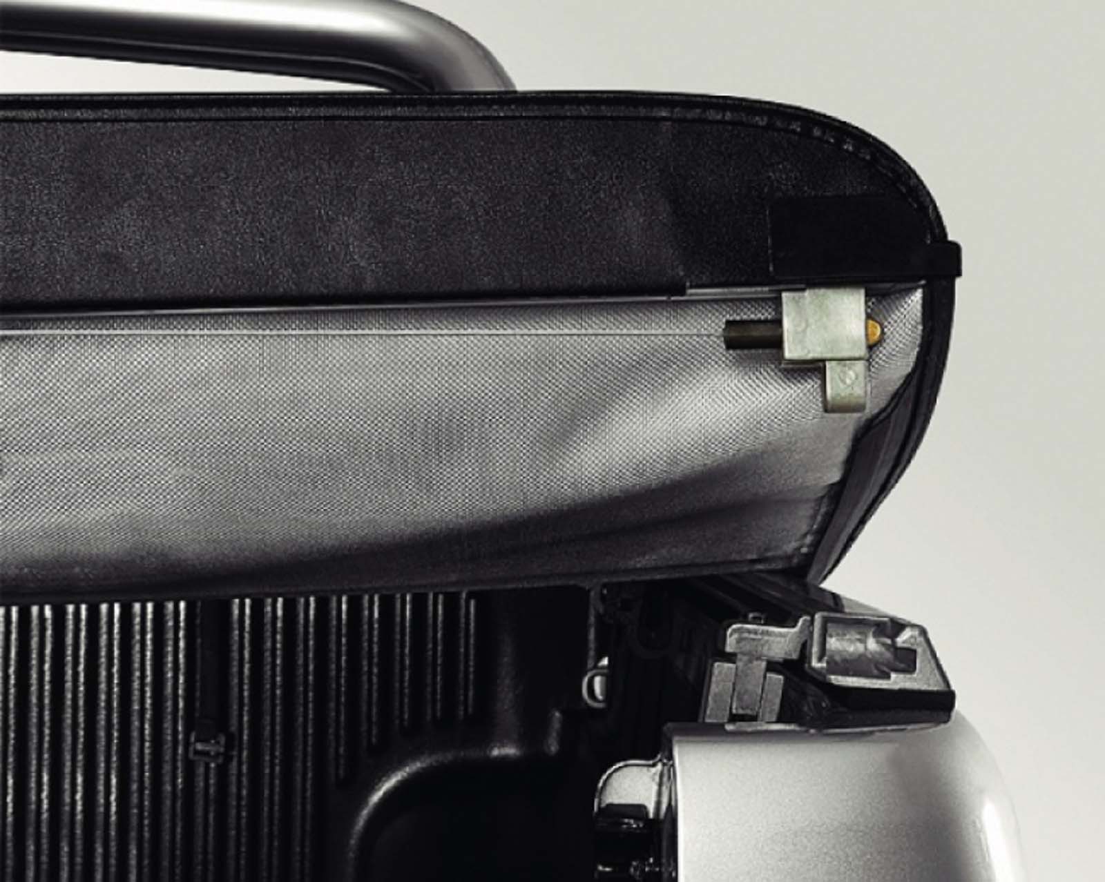 Lona marítima Keko Volkswagen Saveiro sin reja sin ganchos negro