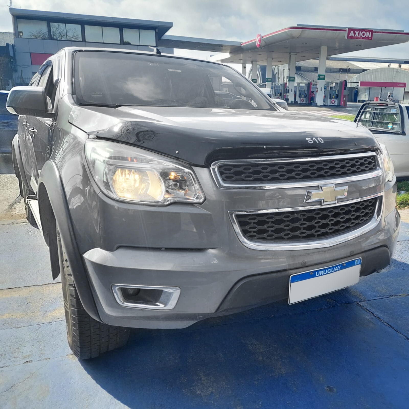 Deflector De Capó Spaco Chevrolet S10 (Colorado) 2012-2017 - Image 4