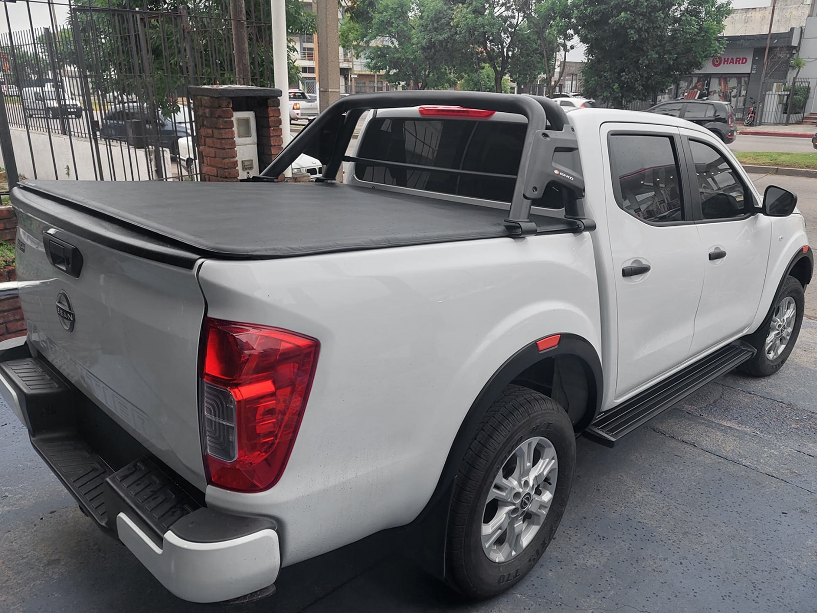 Barra Antivuelco Keko k1 Nissan Frontier DC 2021+ Negro - Image 4