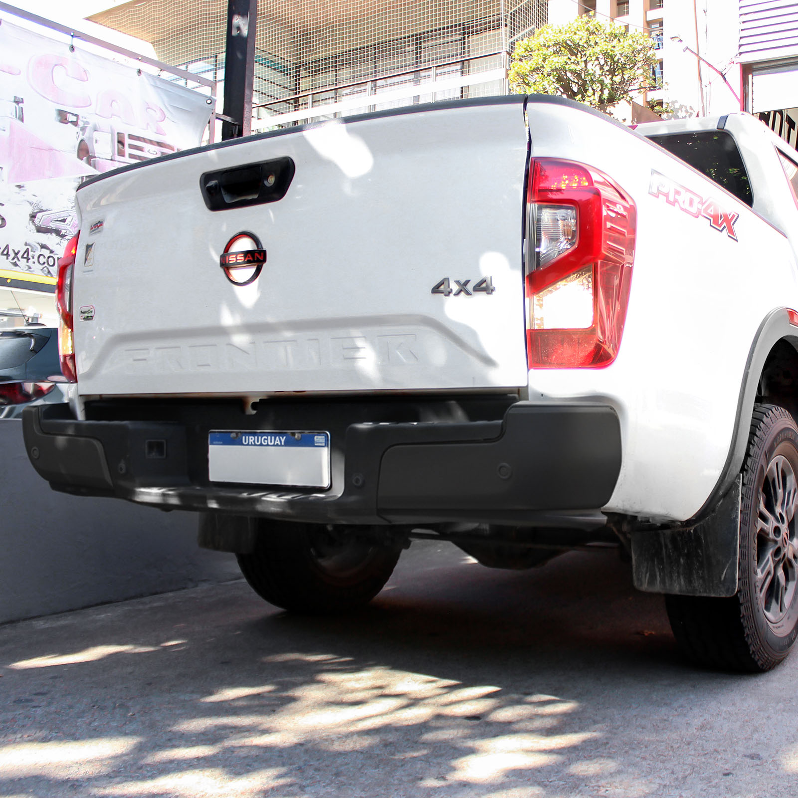 Paragolpe Trasero Spaco Nissan NP300 Frontier D23 21+ Negro - Image 4