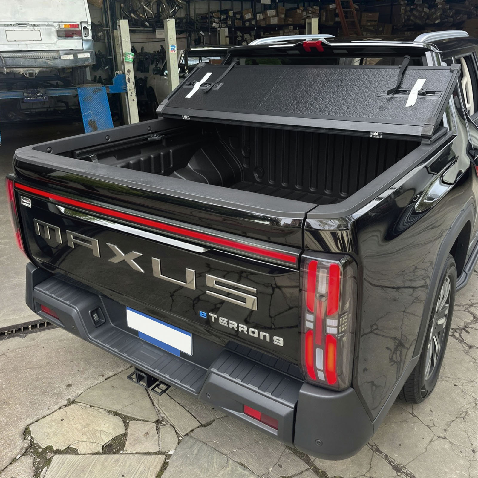 Tapa Rígida Trifold Spaco Aluminio Maxus eTerron 9 2025+ - Image 4