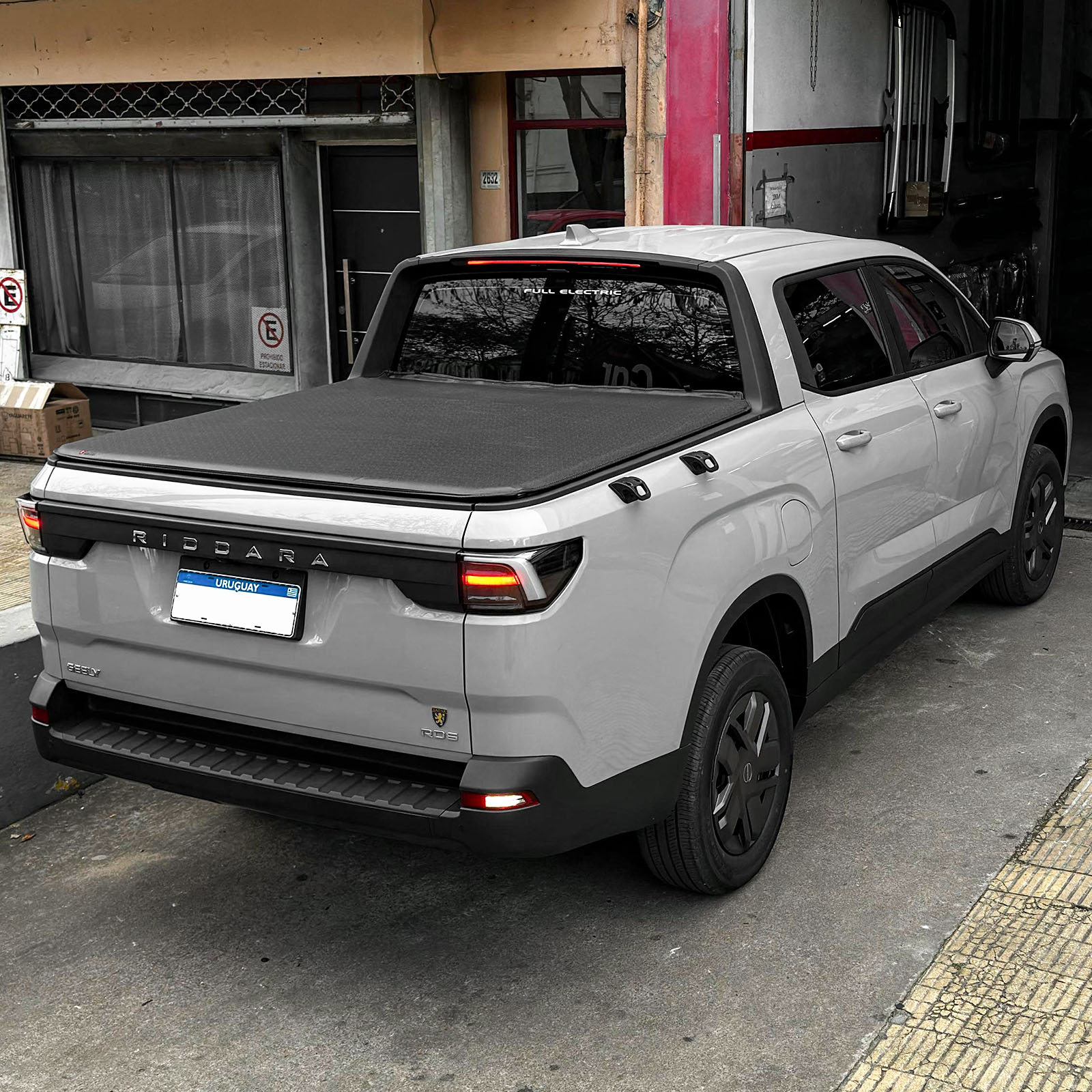 Lona Marítima Específica Geely Riddara RD6 2024+ Negro - Image 4